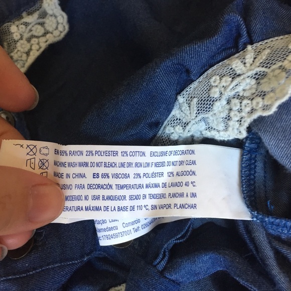 *SOLD*      F21 Denim & Lace Sweetheart Crop Top - Picture 4 of 7